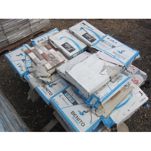 3293 - A pallet of boxed decorative ceramic tiles a/f