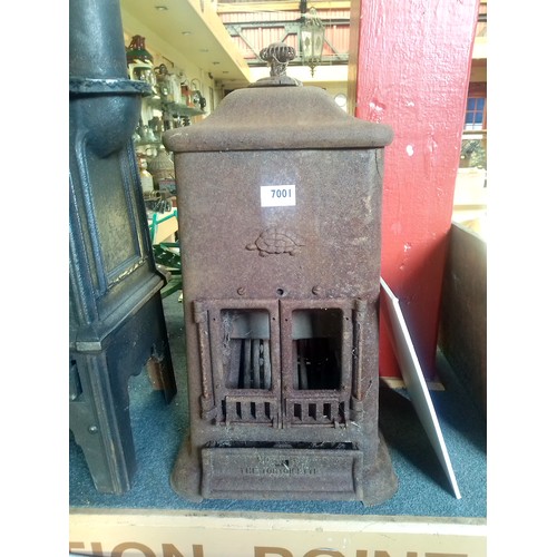 2132 - An iron Tortoise greenhouse stove    (R)  £50