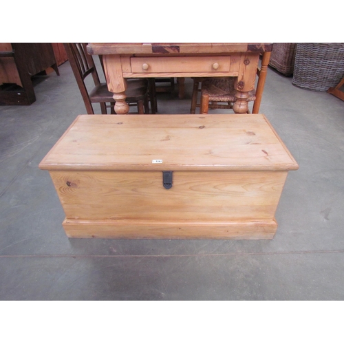 2344 - A stripped pine blanket box