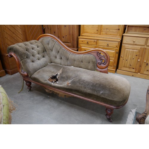 2414 - A Victorian mahogany chaise longue frame for reupholstery   (E)  £5-10