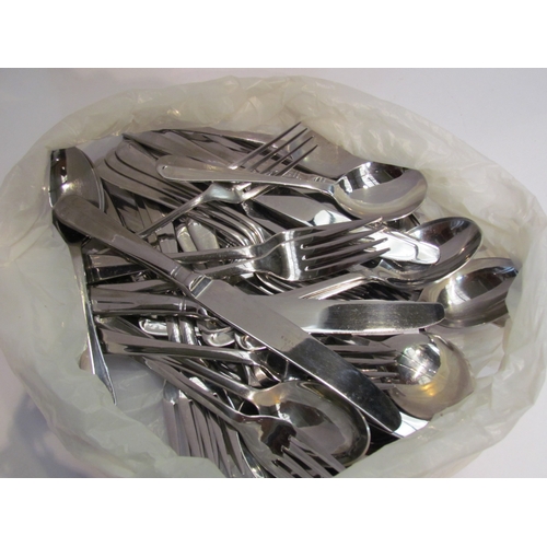 4388 - A collection of Viners cutlery