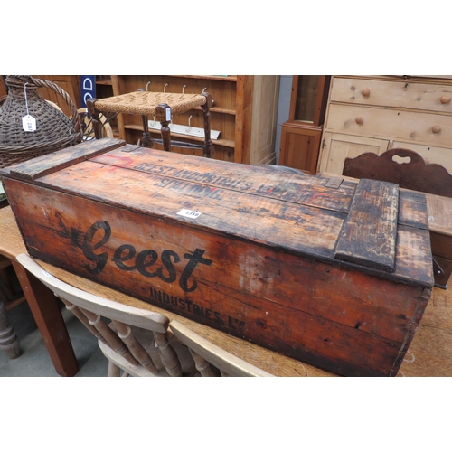 2358 - A wooden Geest crate