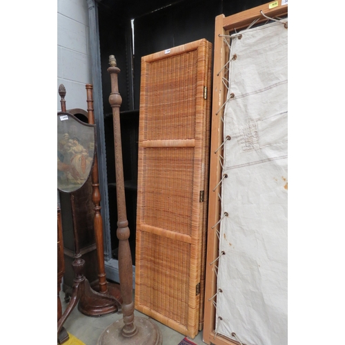 2409 - A woven wicker three panel room screen