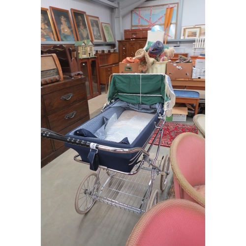 2431 - A Silver Cross navy blue pram