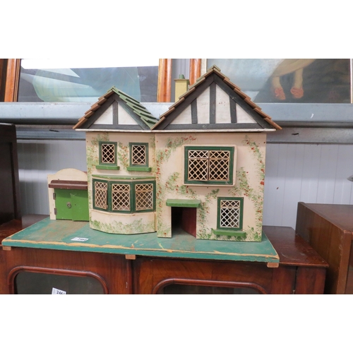 2460 - A wooden dolls house