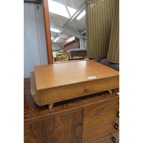 2480 - A 1970's teak lift top cutlery chest      (R)  £10