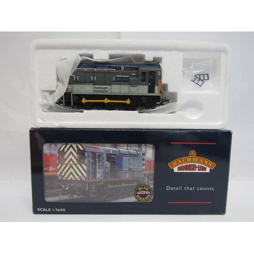 7399 - A boxed Bachmann Branch-Line 00 gauge model railway 32-104 Diesel Shunter 08 653 in Railfreight dist... 