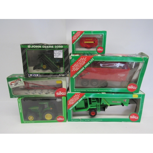 7230 - Five boxed Siku Farmer Series 1:32 scale diecast agricultural vehicles to include 2966 three axeled ... 