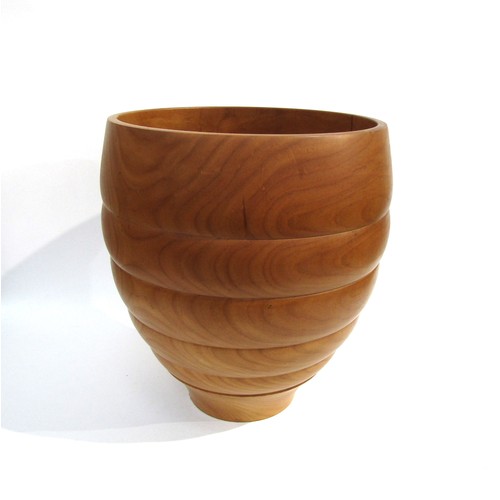 7542 - RICHARD CHAPMAN (b.1951) A large Cherry sculptural vase, turned horizontal banding. Signed to base. ... 