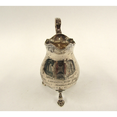 5073 - An Edward Barnard & Sons Ltd., silver milk jug with presentation inscription 