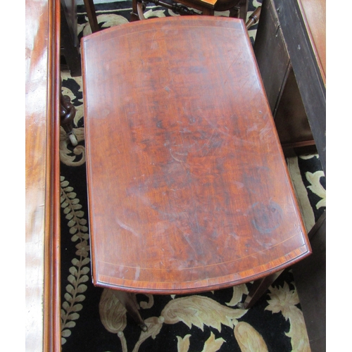 5497 - A Georgian oval top mahogany Pembroke Table stamped R2403 with satinwood  crossbanding and lining th... 