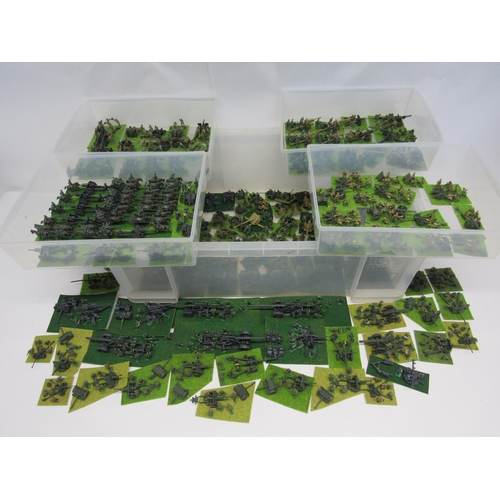 7293 - A collection of hand painted plastic and metal wargames WWII military miniature figure dioramas (app... 