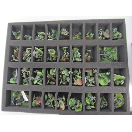 7290 - A collection of hand painted plastic and metal wargames WWII military miniature figures and dioramas... 