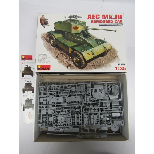 7348 - Nine assorted 1:35 scale military plastic model kits to include Revell 03029 Jeep & M34 Tactical Tru... 