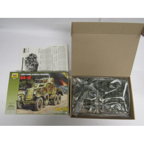 7348 - Nine assorted 1:35 scale military plastic model kits to include Revell 03029 Jeep & M34 Tactical Tru... 