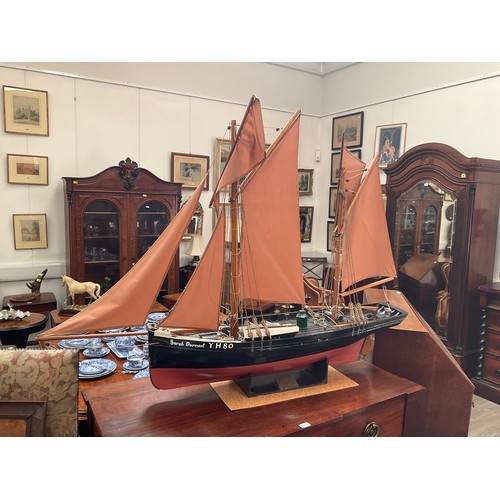 5485 - A 19th Century scratch built Yarmouth sailing drifter. 24 tons 1886 named Sarah Durrant  (R)£300