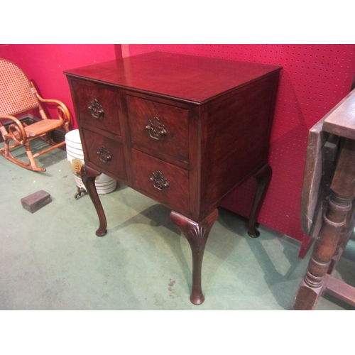 4016 - A Georgian style mahogany chest of four drawers over pad foot cabriole legs with shell carved decora... 