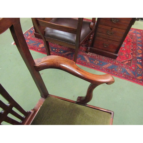 4017 - A George III English elm and fruitwood armchair with pierced central splat and scroll arm supports o... 