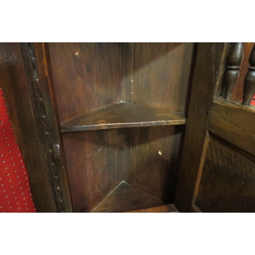 4049 - In the manner of 