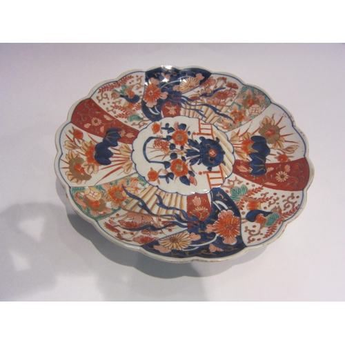 4329A - A Victorian Japanese Imari charger, 31cm diameter