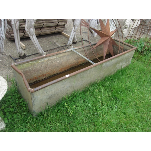 6059 - A galvanised water tank, 72