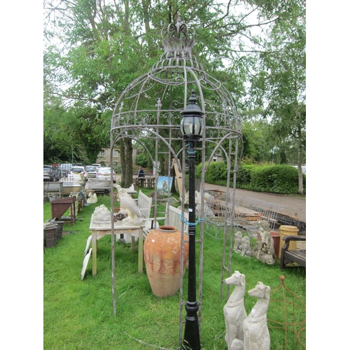 6095 - A metal rose arch gazebo