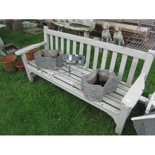 6104 - A painted hardwood slatted garden bench, approx 76