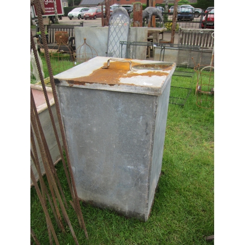 6147 - A galvanised bin with lid