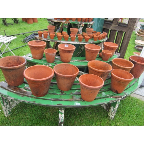 6536 - Fourteen assorted terracotta pots