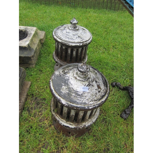 6575 - A pair of 19th Century cast iron finial roof vents, 20