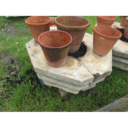 6579 - A stone two section chimney top as a planter    (R) £80