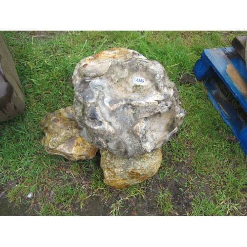 6585 - Five large flints