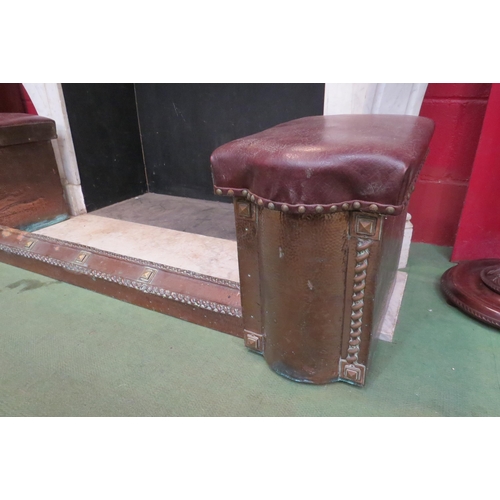4143 - An Art Nouveau copper and leather adjustable club fender
