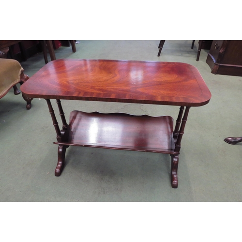 4155 - A 'Bevan and Funnell' crossbanded flame mahogany round corner occasional table on ring turned taperi... 