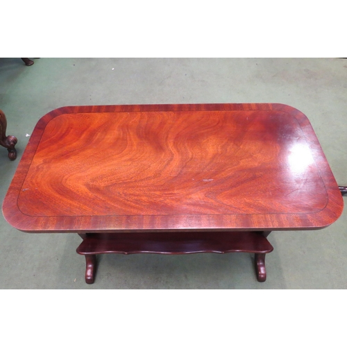 4155 - A 'Bevan and Funnell' crossbanded flame mahogany round corner occasional table on ring turned taperi... 