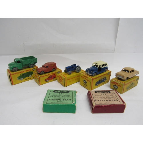 7264 - Four boxed Dinky Dublo diecast vehicles to include 061 Ford Prefect, 064 Austin Lorry, 067 Austin Ta... 