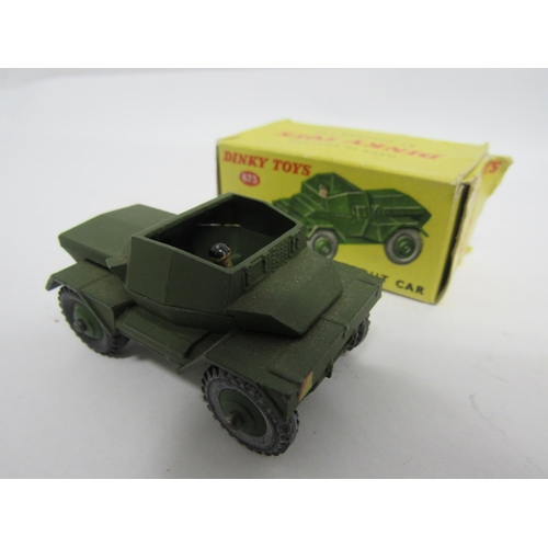 7247 - A small collection of Dinky Toys diecast military vehicles to include boxed 651 Centurion Tank (box ... 