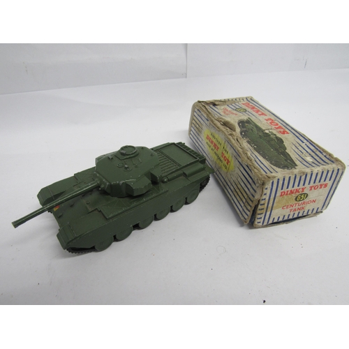 7247 - A small collection of Dinky Toys diecast military vehicles to include boxed 651 Centurion Tank (box ... 