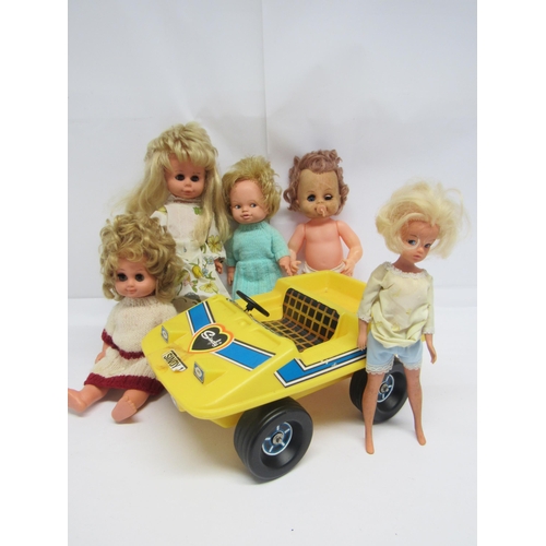 7131 - A vintage Pedigree Sindy fashion doll with blonde hair, head marked '033055X', Sindy 1 yellow beach ... 