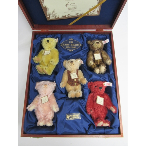 7107 - A Steiff 654695 limited edition UK Baby Bear Set 1994-1998, comprising five articulated mohair bears... 