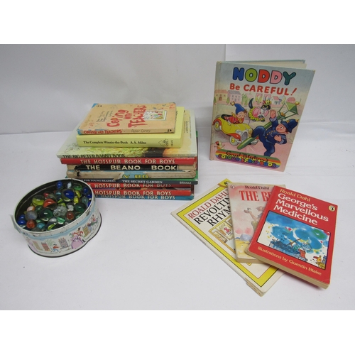 7074A - A collection of childrens books and annuals including Roald Dahl, Winnie The Pooh, The Dandy, The Be... 