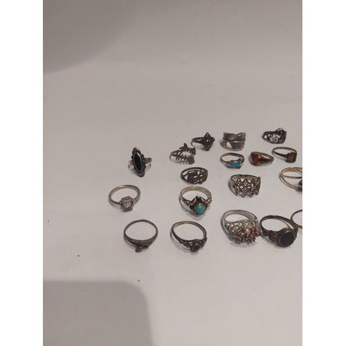 4298A - A collection of mainly 925 rings