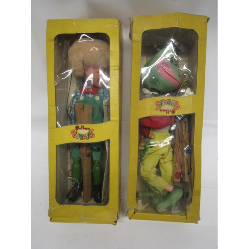 7129 - Two Pelham Puppets in yellow card window boxes to include SL Hansel and SL Frog (2, boxes worn)