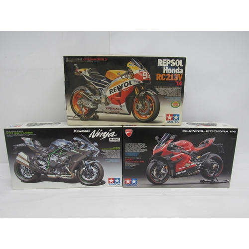 7307 - Three Tamiya Motorcycle Series 1:12 scale motorcycle plastic model kits to include 14140 Ducati Supe... 