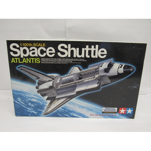 7317 - A Tamiya 1:100 scale 60402 Space Shuttle Atlantis plastic model kit (contents unchecked but appearin... 