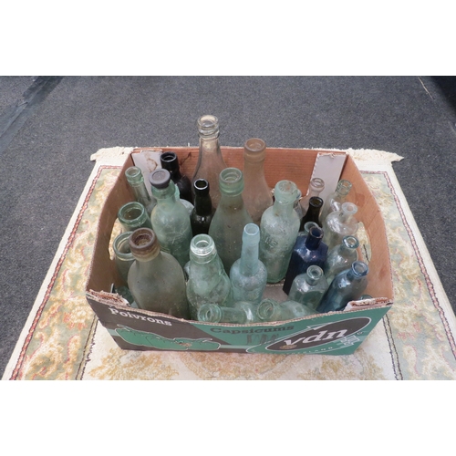 1404 - A good quantity of vintage bottles     (BB) (E) £10-20