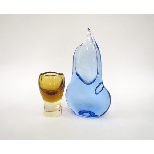 7166 - A Milan Metelak glass vase for Harrachov in amber, 14cm high and another studio vase, Zeleny Brod Cz... 