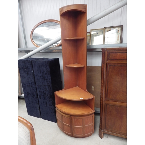 2323 - A teak corner unit