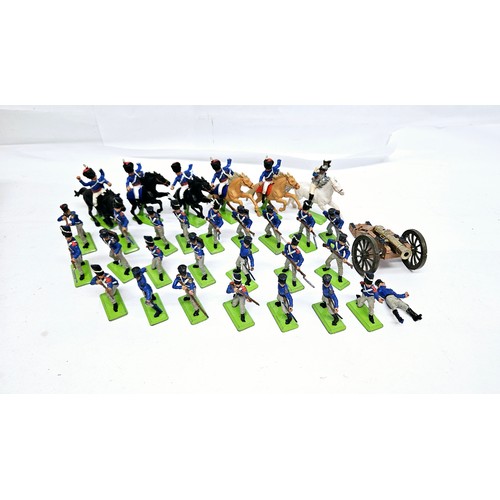 7204 - Britains Deetail unboxed collection of 30 'Battle of Waterloo' French soldiers including cavalry, ba... 