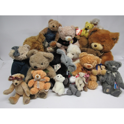 7146 - A collection of modern teddy bears and soft toys including Deans, Russ, Chad Valley etc (25)    (E) ... 